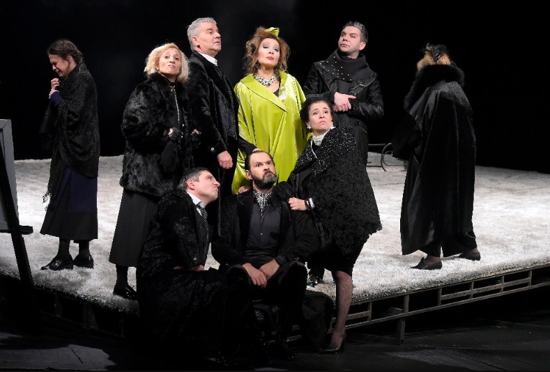 ozaloscena-porodica-narodno