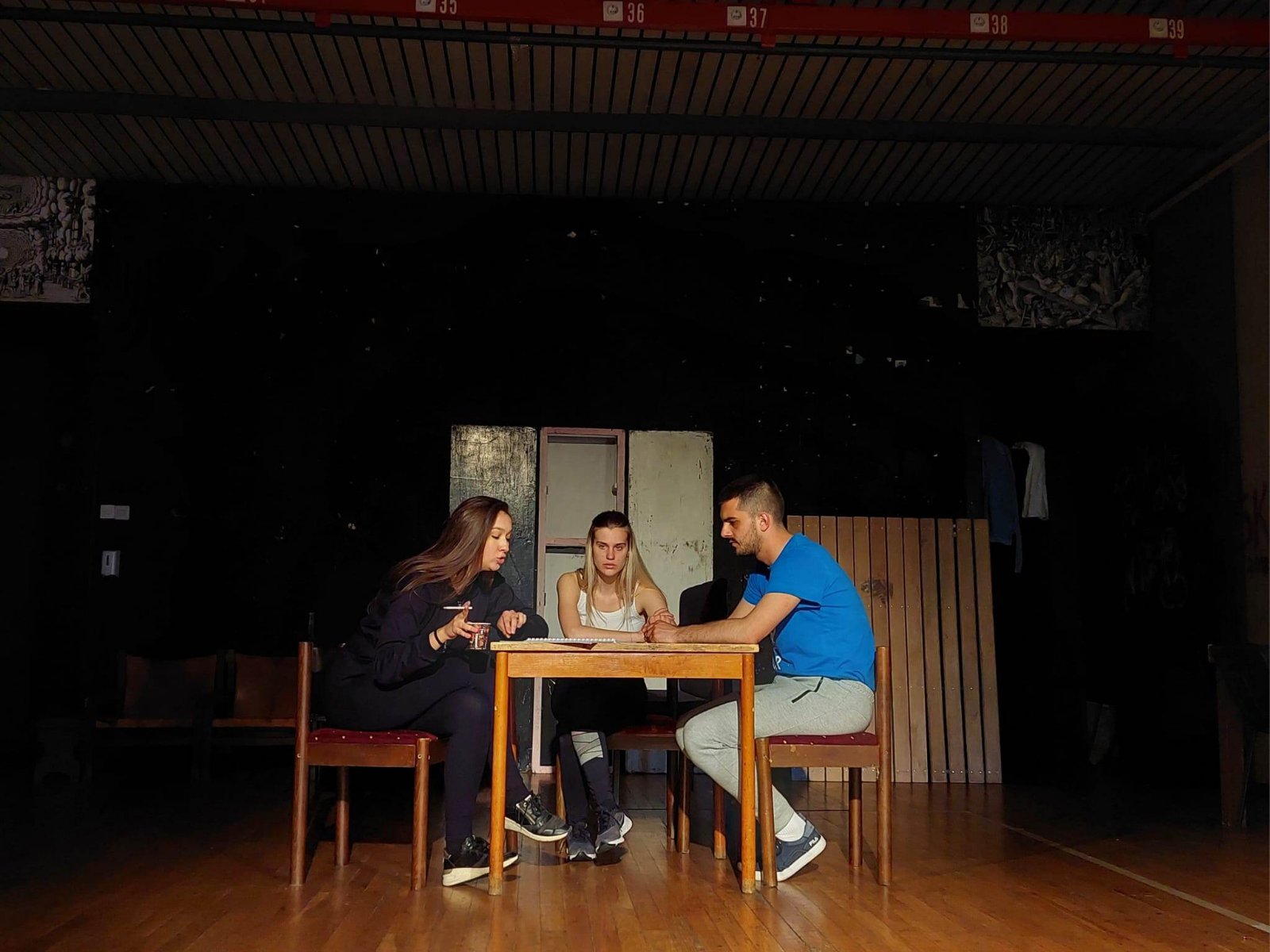 premijera-predstave-u-koprodukciji-fist-a-i-portala-hocu-u-pozoriste2